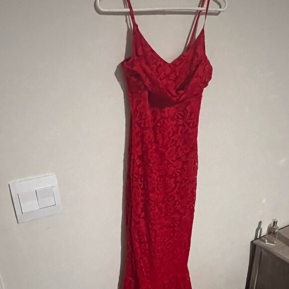 Fashion Nova red lace maxi dress small - Picture 6 of 14